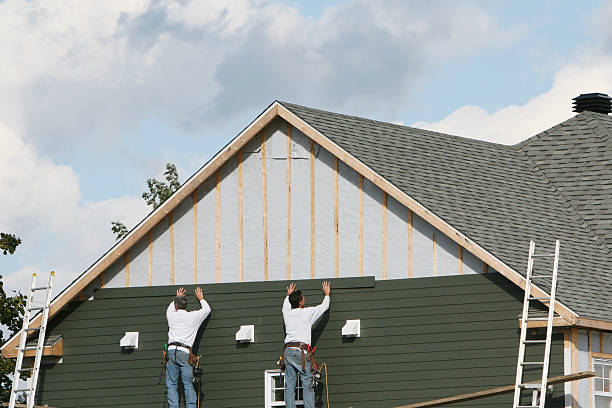 Professional Siding Contractor technician working in Conesville, OH